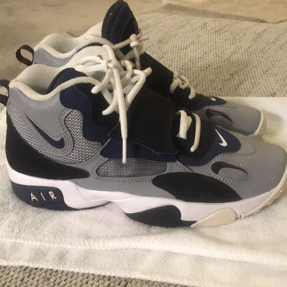 Nike Air Speed Turfs